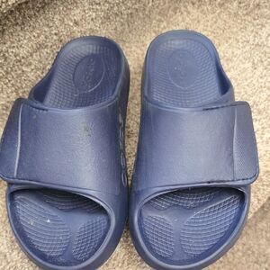 OOFOS Navy Blue Recovery Slide Sandals